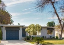 [Image: Mid-Century Design Home Walking Distance to Rose Bowl]
