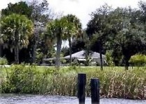 [Image: Riverside Florida Cottage that Time Forgot...Private Pool]