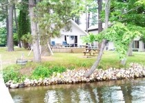 [Image: Beautiful Lake Front Property Located on the Cloverleaf Lakes.]