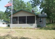 [Image: Spacious Lakeside Cottage-Atv, Water Sports, Fishing, Relaxing]