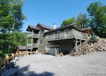 [Image: Incredibly Incredible Mountain Home. You Have to See This One to Believe it!]