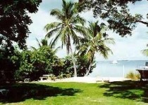 [Image: Bayfront Beach House with Sandy Beach]