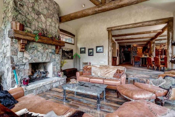 [Image: Welcome to the Mountain Hope Lodge! Luxury, Comfort, and a Little Bit Country]