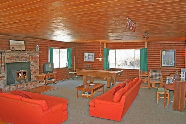[Image: The Glory Lodge Bunkhouse-Sleep an Army on a Budget-Great for Large Groups!!]