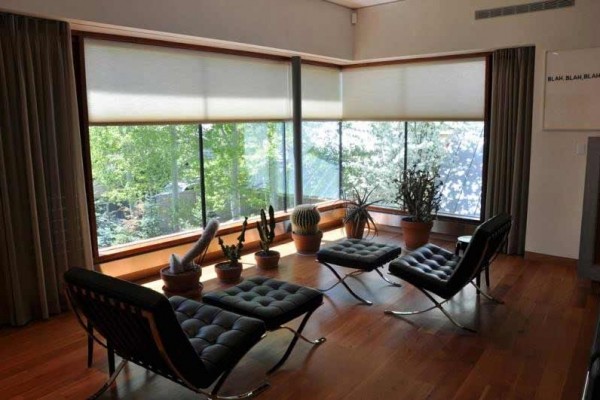 [Image: Abundant Natural Light Greets You in This Warm/Modern Peter Gluck Designed Home]