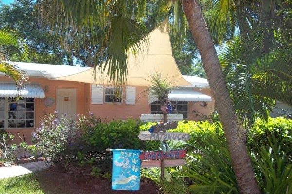 [Image: 2 Bedroom, 2 Bathroom in Tropical Setting Next to Pennekamp State Park]