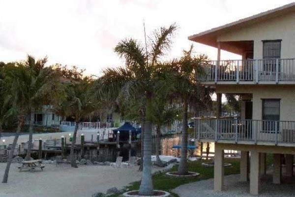 [Image: Key Largo Waterfront 2 Bedroom Resort Condo Rental Oct 16th - 23th 2015!!]