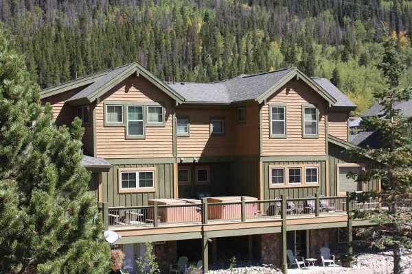 [Image: Book Your Ski Holiday Save 10-20%! 4BR Home Wifi! Pvt Hot Tub! Mt Views!]