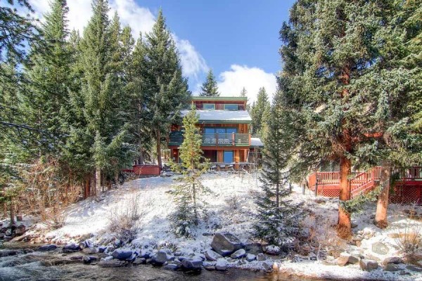 [Image: Rapids Retreat 4BR Home on River Pool Table Hot Tub Wifi Breckenridge Lodging]