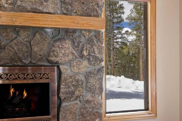 [Image: Ski-in/Ski-Out Access! Luxury Finishes! Mountain Views! Private Hot Tub!]