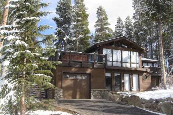 [Image: Lonestar Lodge 4-Bdrm Remodeled Luxury Home Views Breckenridge Lodging]