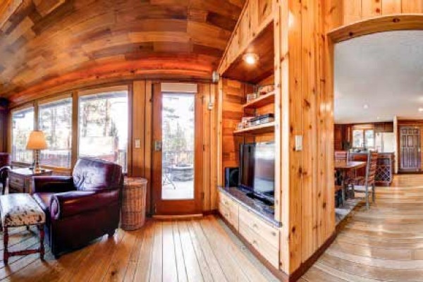 [Image: Lonestar Lodge 4-Bdrm Remodeled Luxury Home Views Breckenridge Lodging]