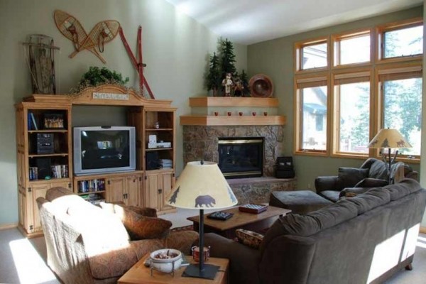 [Image: Luxury Home on Peak 8 in Breck-1/4 Mi from Lifts]