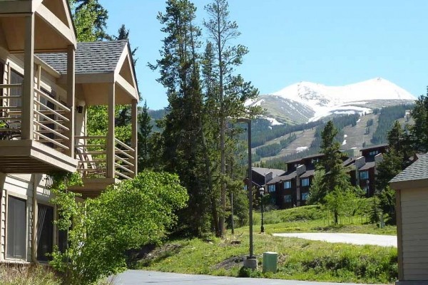 [Image: Wildwood Suites Remodeled 1BR+Loft Condo Views Ski-in Breckenridge Lodging]