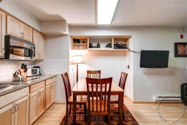 [Image: Walk to Everything! Ground Level Condo with Great Access to Slopes &amp; Downtown]