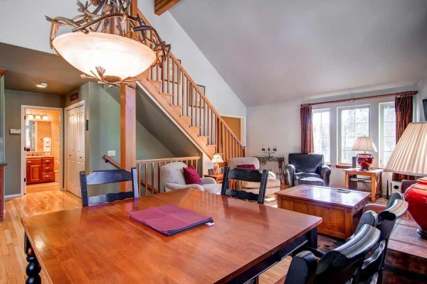 [Image: Snowshoe Chalet Luxury 3BR Th on Peak 7 Wifi Hot Tub Breckenridge Lodging]