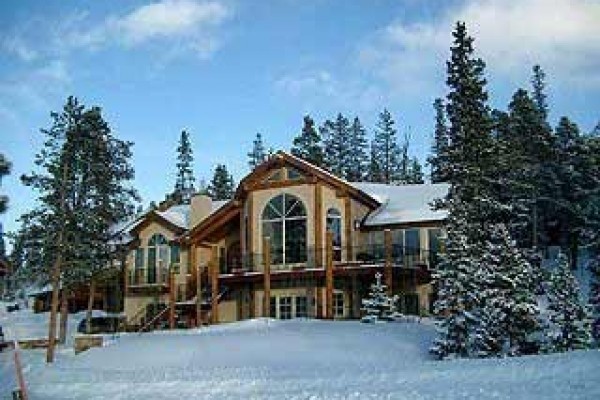 [Image: Stunning Mountain Villa, Million Dollar View]