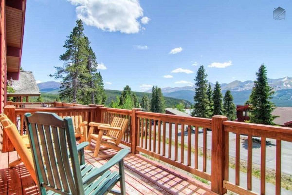 [Image: Luxury Mountain Home with Hot Tub, Heated Deck, and Gorgeous Mountain Views: Firelight Luxury]