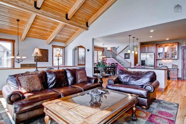 [Image: Luxury Mountain Home with Hot Tub, Heated Deck, and Gorgeous Mountain Views: Firelight Luxury]