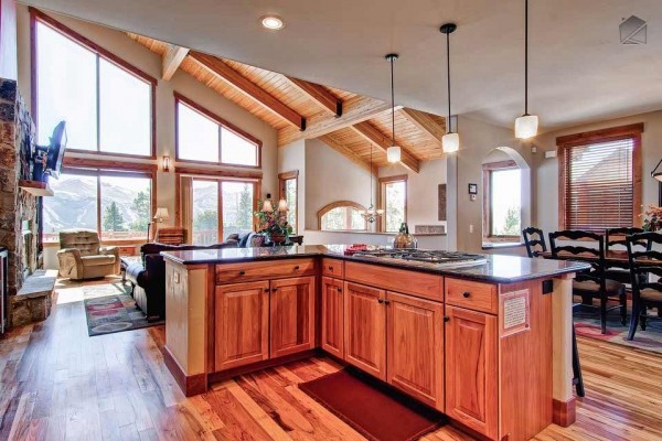 [Image: Luxury Mountain Home with Hot Tub, Heated Deck, and Gorgeous Mountain Views: Firelight Luxury]