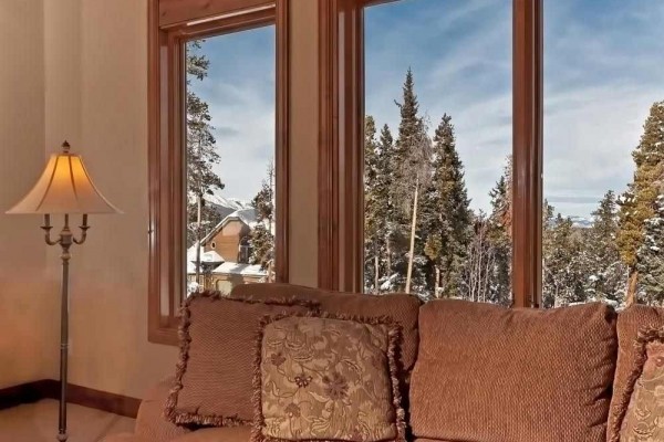 [Image: Fabulous New Ski House - Fuller Placer]