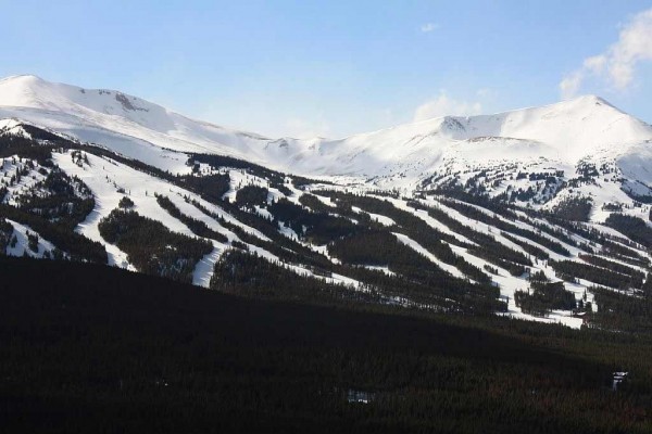 [Image: Fabulous New Ski House - Fuller Placer]