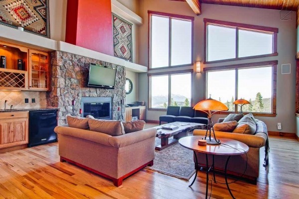 [Image: Spacious Mountain Home with Amazing Views, Hot Tub, Free Shuttle: Sundara Place]