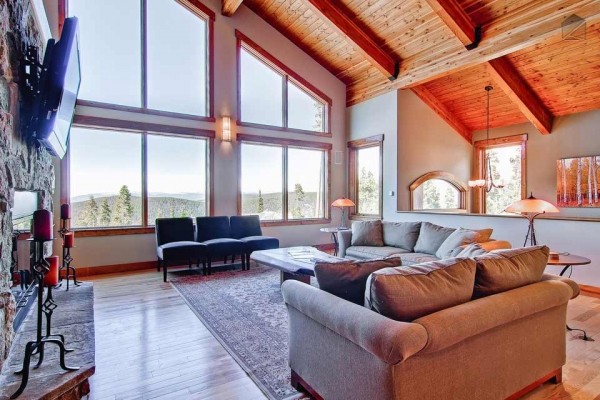 [Image: Spacious Mountain Home with Amazing Views, Hot Tub, Free Shuttle: Sundara Place]