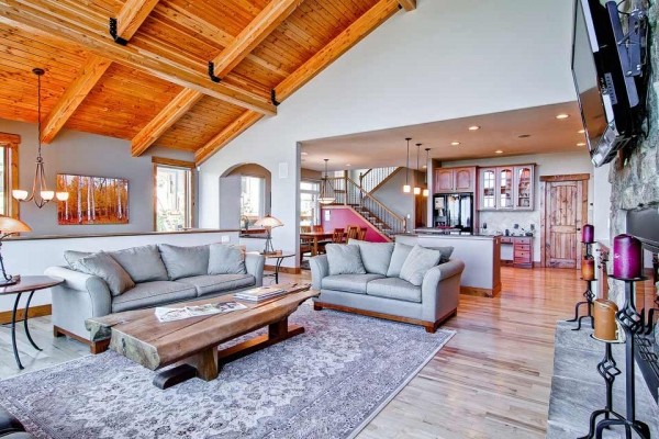 [Image: Spacious Mountain Home with Amazing Views, Hot Tub, Free Shuttle: Sundara Place]