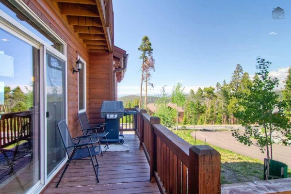 [Image: Spacious Mountain Home with Amazing Views, Hot Tub, Free Shuttle: Sundara Place]