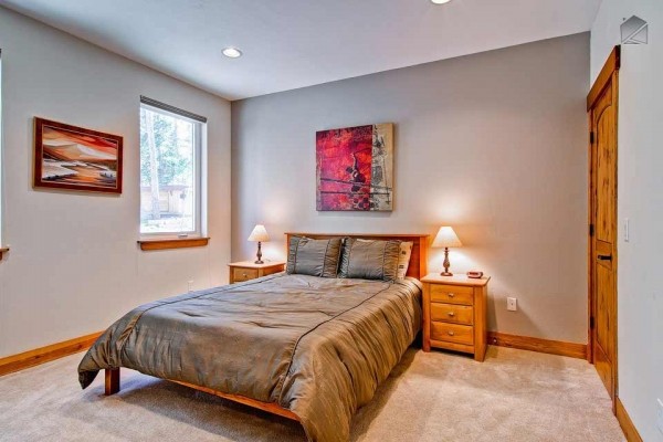 [Image: Spacious Mountain Home with Amazing Views, Hot Tub, Free Shuttle: Sundara Place]