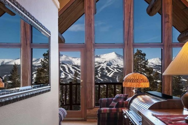 [Image: A 'True Mountain Home', Big Views &amp; Free Shuttle to Slopes &amp; Town!!!]