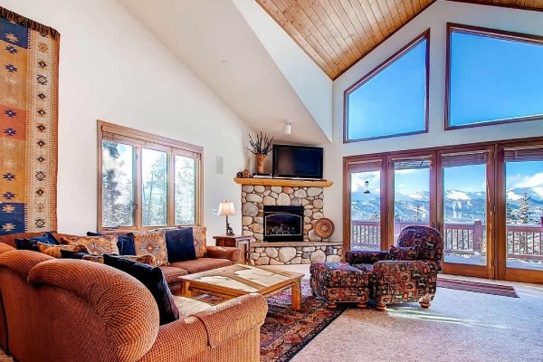 [Image: Located on Baldy Mountain-Sunbreck Has Unbeatable Views of the Ten Mile Range]