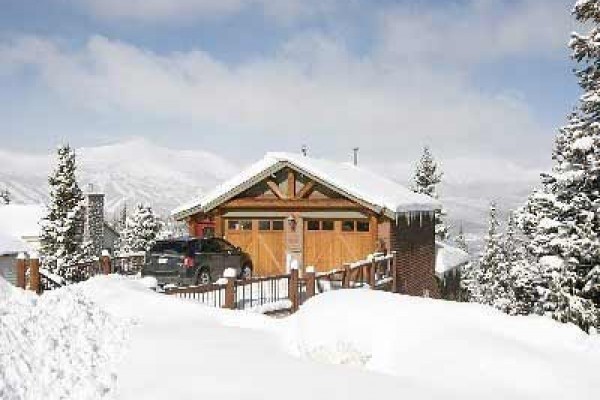 [Image: 5 Bedroom House with Panoramic Views of the Ski Runs]