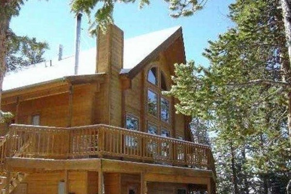 [Image: Spectacular Ski Area View from a Three Level Private Home]