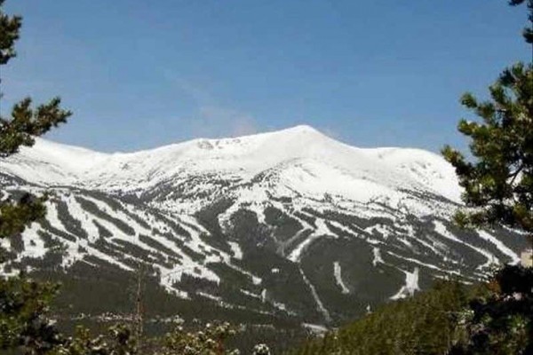 [Image: Spectacular Ski Area View from a Three Level Private Home]