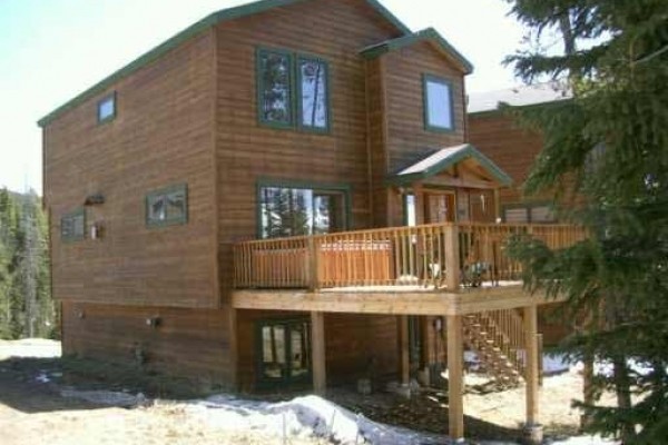 [Image: Rustic &amp; Cozy Newer Home W/ Pristine Views, Hot Tub &amp; Free Shuttle Service]