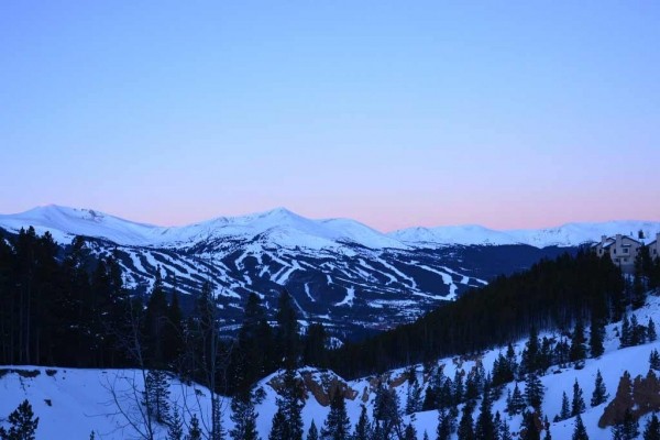 [Image: Spectacular Views of Breckenridge, 4 Bed 4 Bath, Private Hot Tub,]
