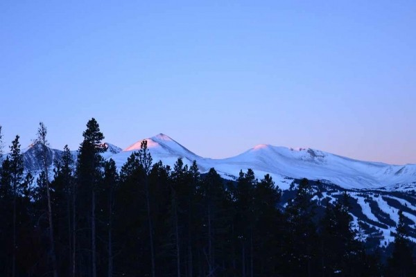 [Image: Spectacular Views of Breckenridge, 4 Bed 4 Bath, Private Hot Tub,]