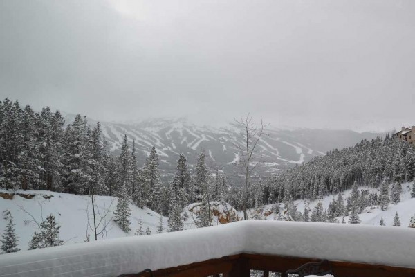 [Image: Spectacular Views of Breckenridge, 4 Bed 4 Bath, Private Hot Tub,]