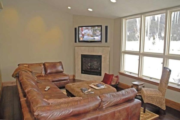 [Image: Best Townhome in Copper Mtn., See Photos. Your Search is Over]