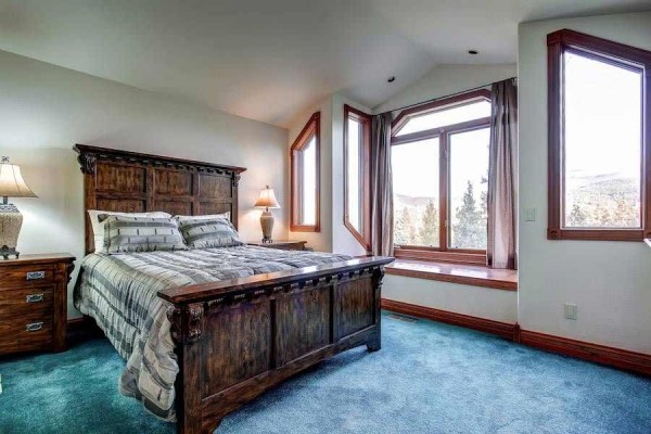 [Image: 111 Woods Drive: 4 BR / 3.0 BA Townhome in Breckenridge, Sleeps 9]