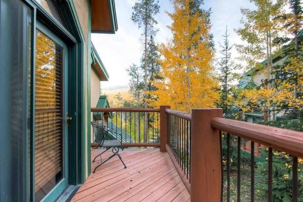 [Image: 111 Woods Drive: 4 BR / 3.0 BA Townhome in Breckenridge, Sleeps 9]