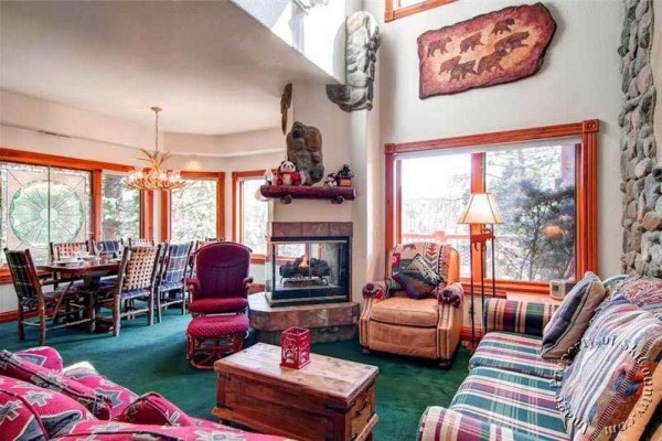 [Image: Breckenridge Townhome with Ski-in Access, Private Hot Tub, Sleeps 12]