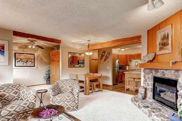 [Image: Woods Manor 301 1BR+Den Condo in Four Seasons Area Wifi Breckenridge Lodging]