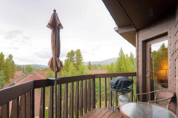 [Image: Woods Manor 301 1BR+Den Condo in Four Seasons Area Wifi Breckenridge Lodging]