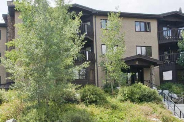 [Image: Breckenridge Vacation Rental: Huge One Bedroom with Two Full Baths, in Town]