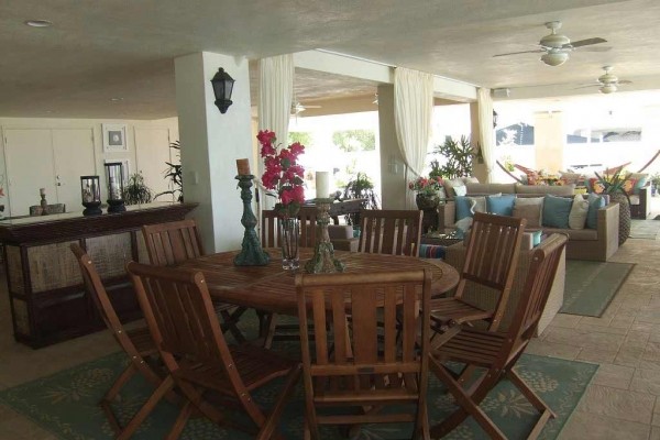 [Image: Luxury Islamorada Bayfront Home]