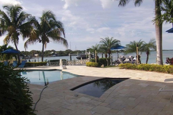 [Image: Luxury Islamorada Bayfront Home]