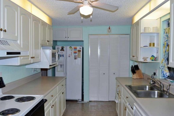 [Image: New Listing-Cute Key Largo Cottage, Perfect for Snowbirds, Direct Ocean Access!]